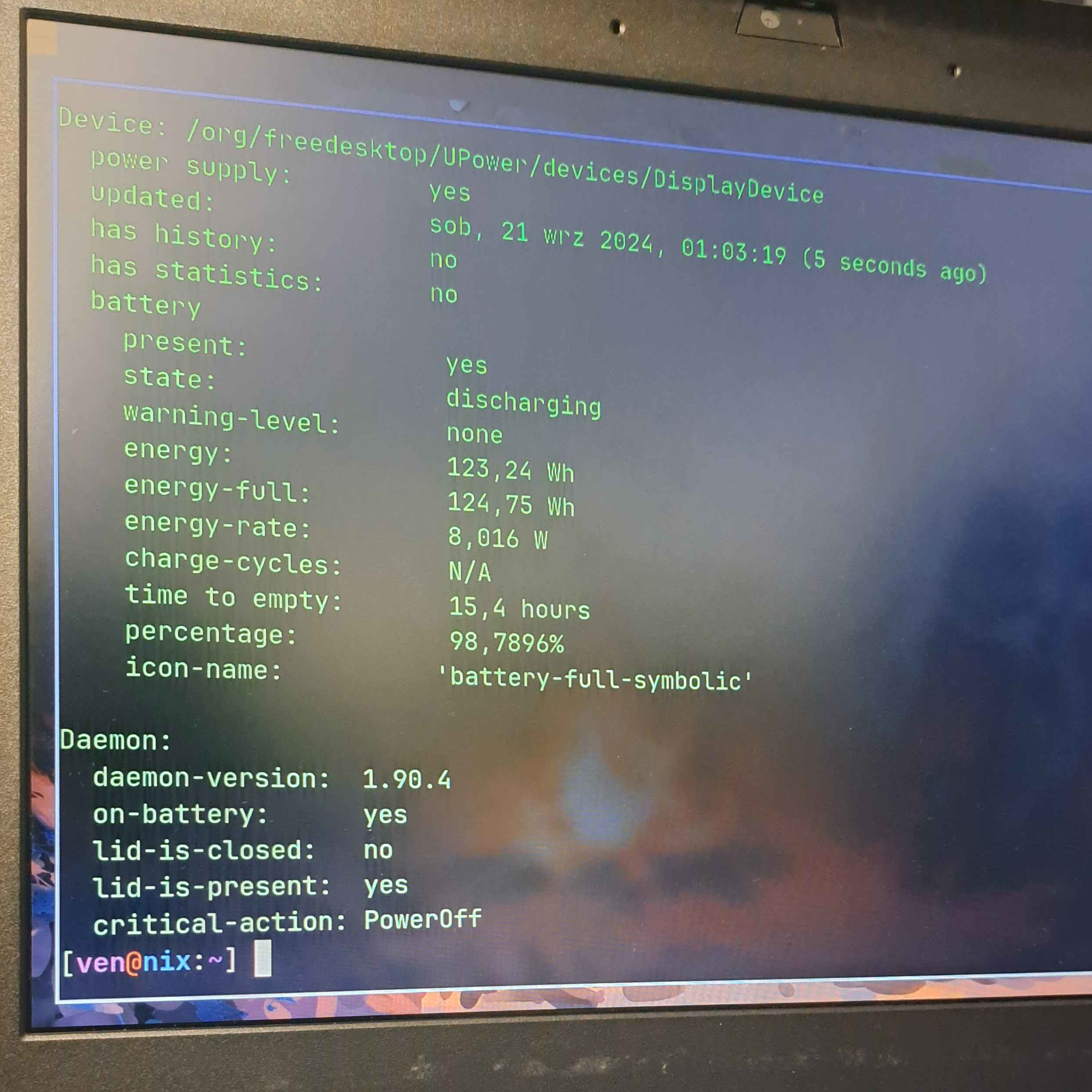 The T430 with both the regular and slice batteries attached
